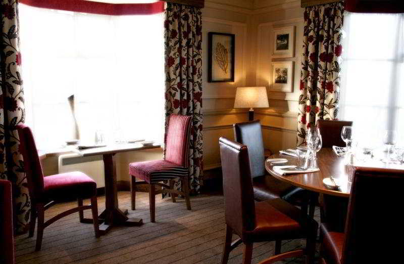 Wild Boar Hotel ビーストン エクステリア 写真